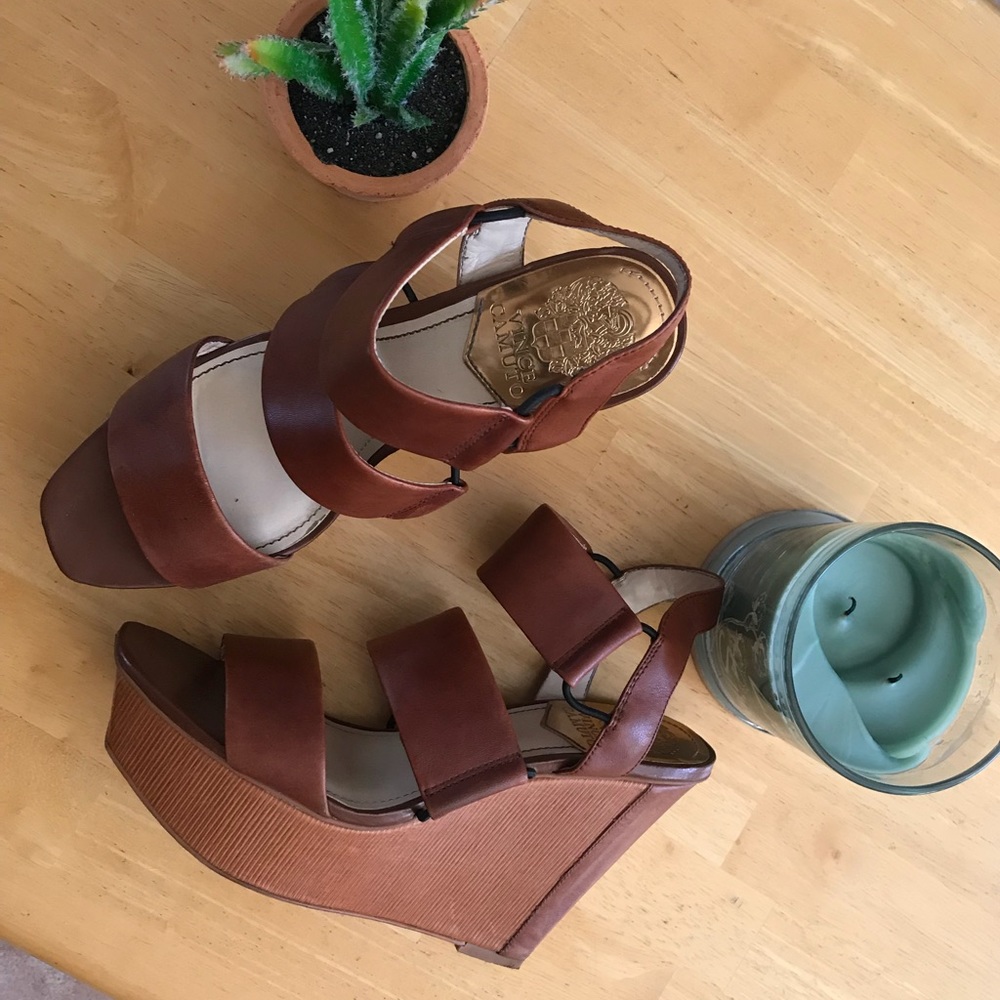 Vince Camuto tan wedges size 8